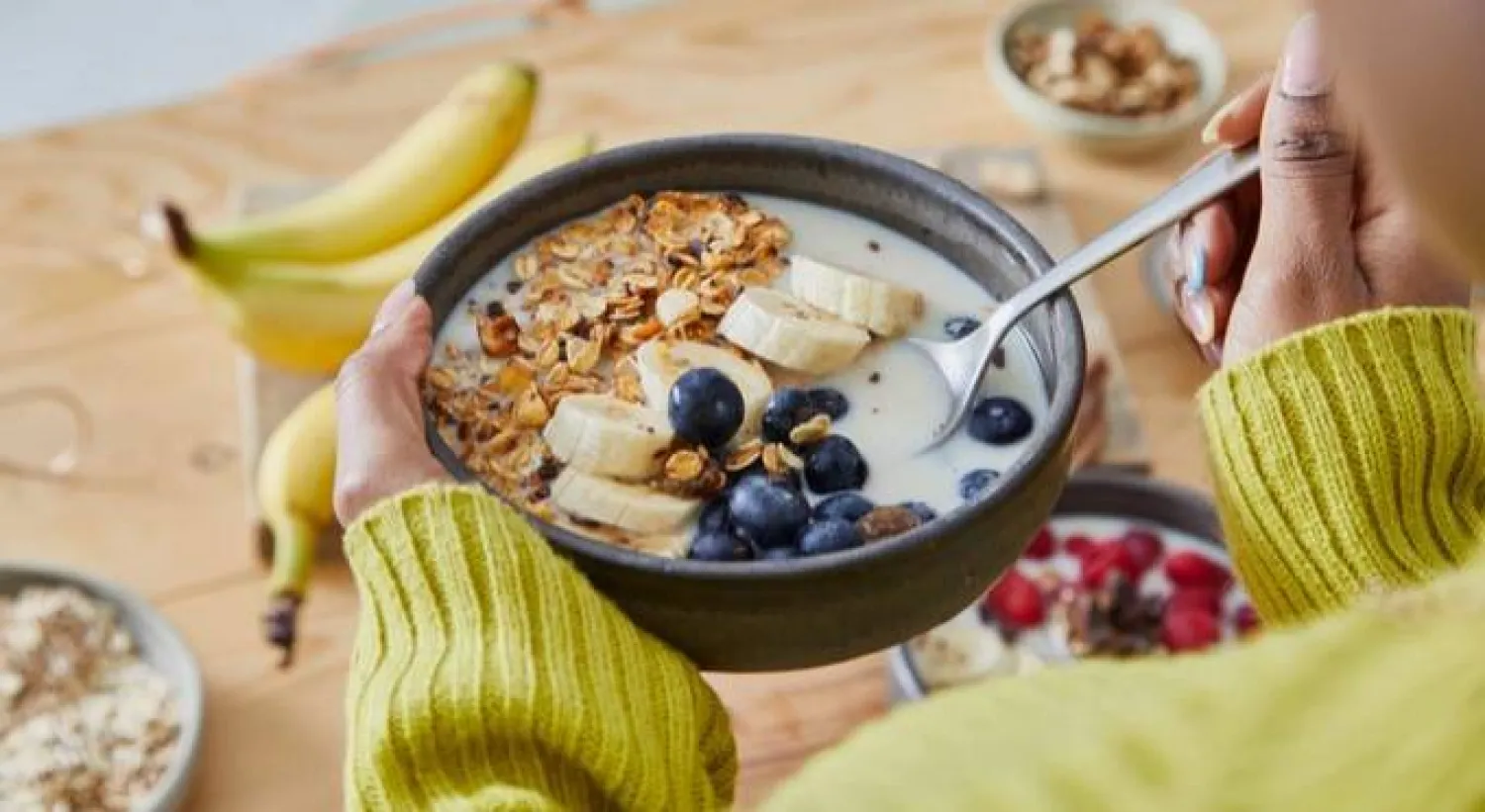 ما الذي يجب أن تتضمنه وجبتك الأولى في اليوم؟