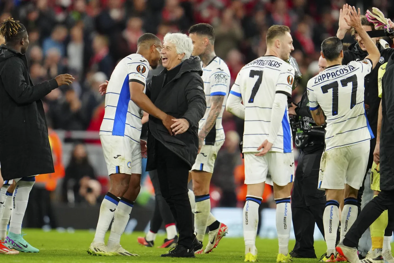 المدرب غاسبيريني ولاعبو أتالانتا يحلمون بمركز مؤهل لدوري الأبطال (اب)