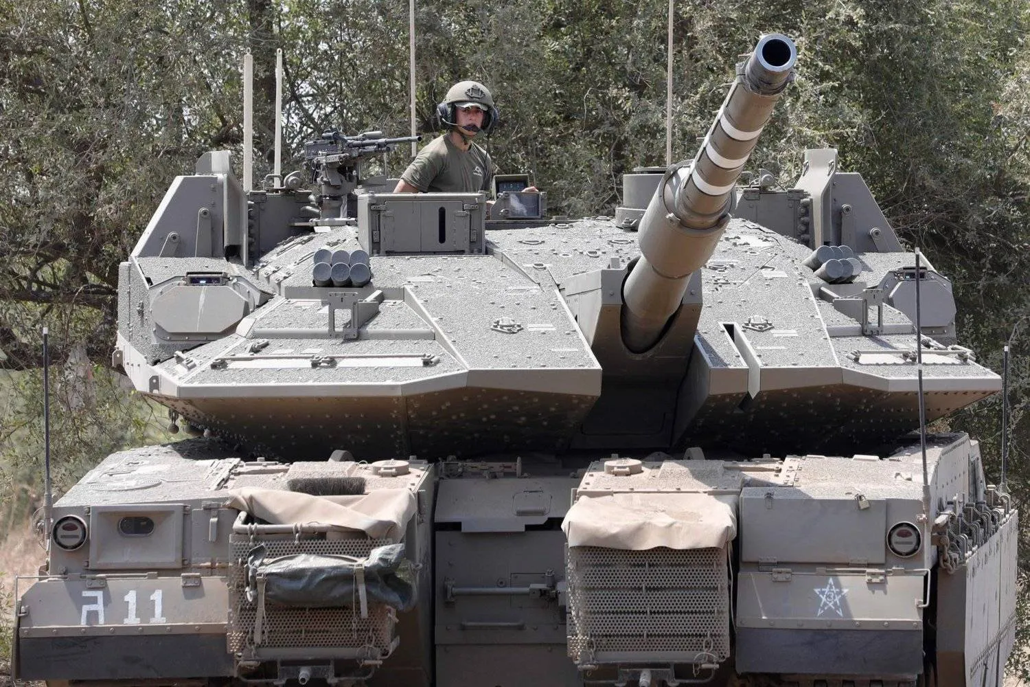 دبابة إسرائيلية (أ.ف.ب)