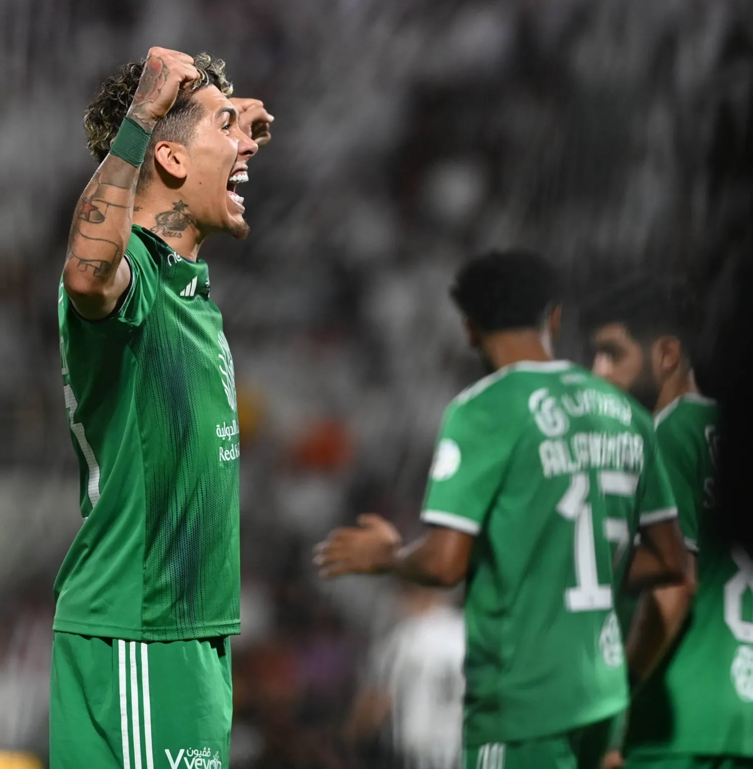 فيرمينو محتفلاً بهدف الفوز في مرمى الشباب (تصوير: بشير صالح)