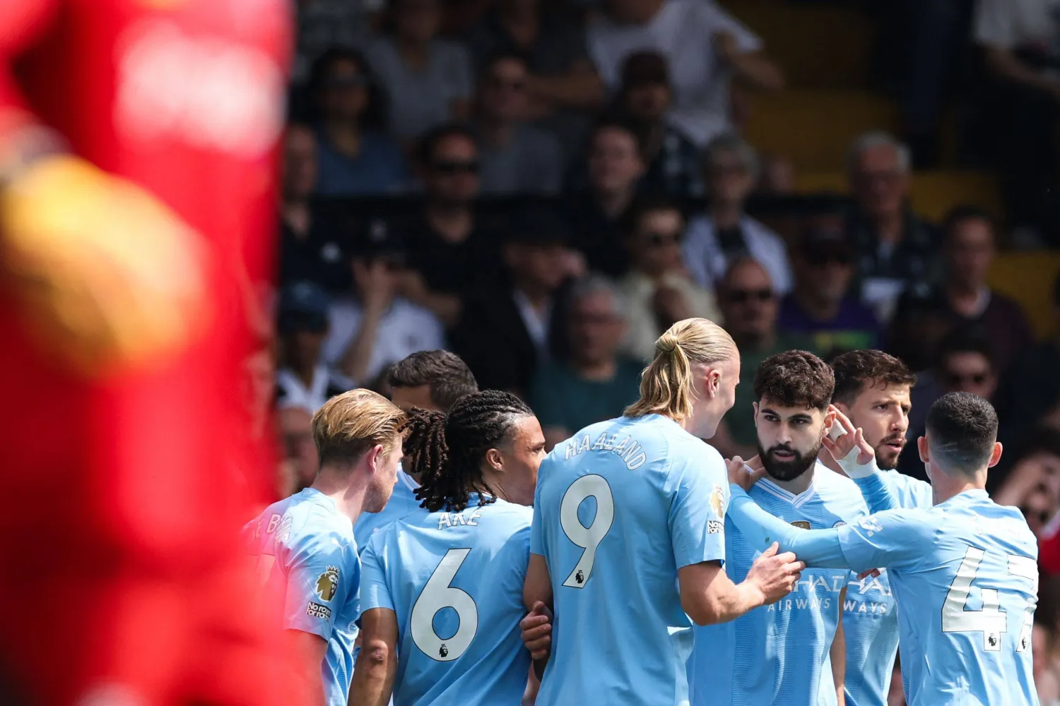 مانشستر سيتي يحتاج للفوز بمباراتيه لتحقيق اللقب (أ.ف.ب)