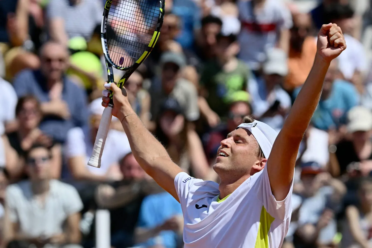 أليكس دي مينور (أ.ف.ب)