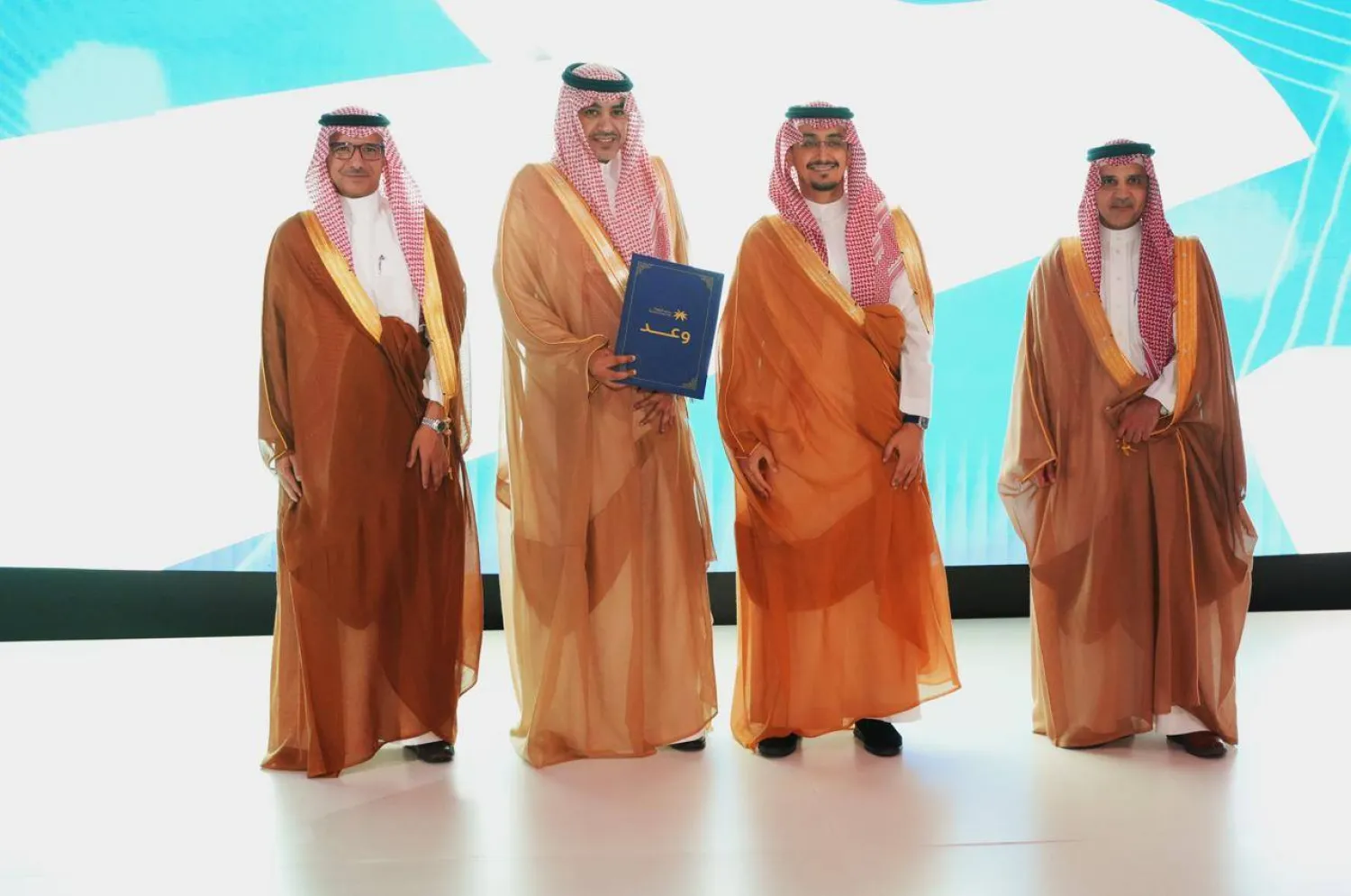 وصل مجموع الفرص التدريبية التي تكفّل بها العربي الوطني تحت مظلة مشاركته في «وعد» إلى 60 ألف فرصة (الشرق الأوسط)