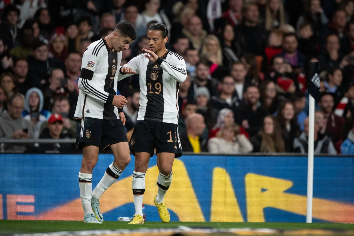 ليروي ساني وكاي هافيرتز حاضران مع المانشافت في اليورو (غيتي)