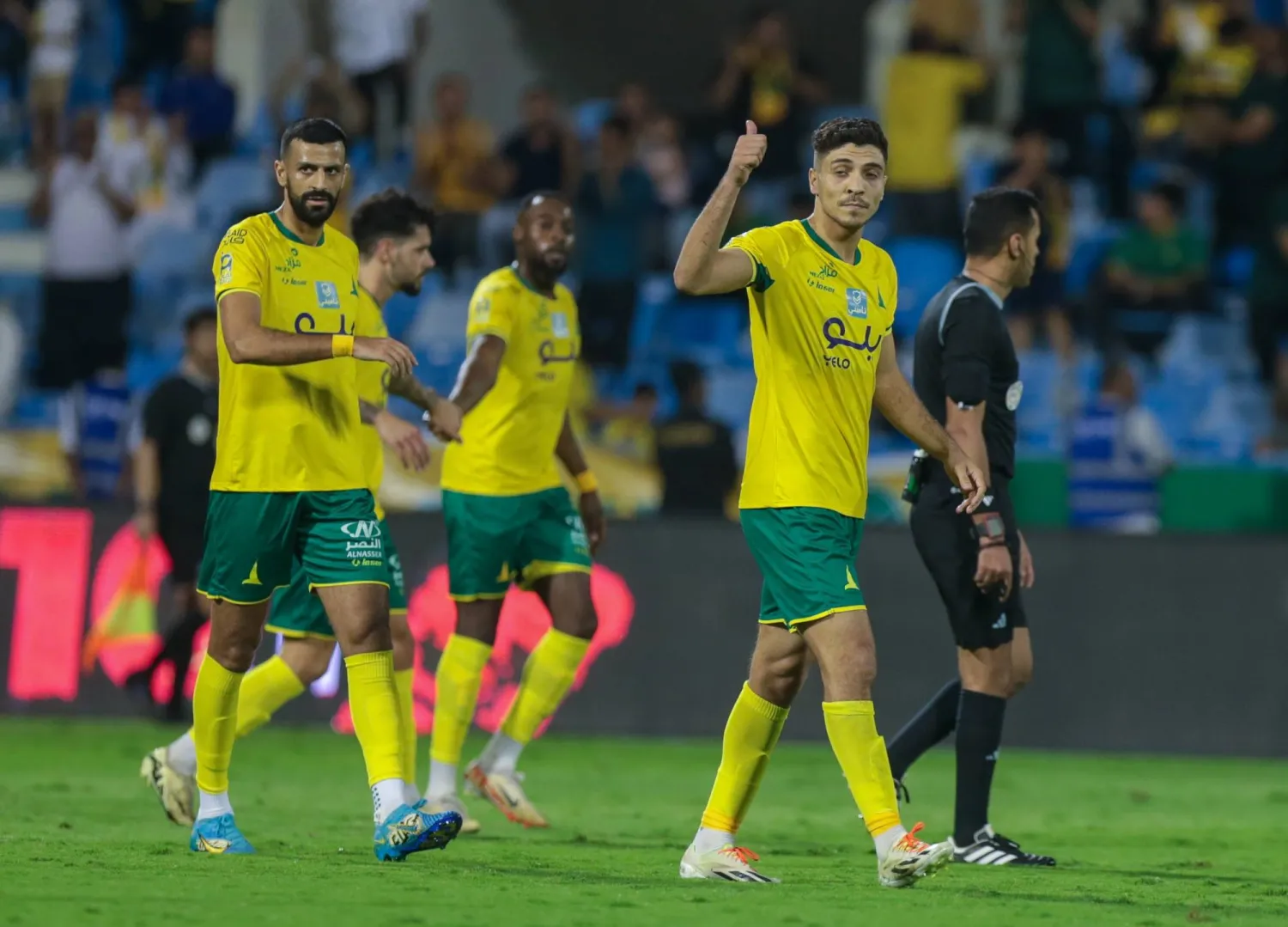آل شهدان رفض احتساب ركلة جزاء للخليج رغم مراجعة اللقطة طويلاً (الدوري السعودي)