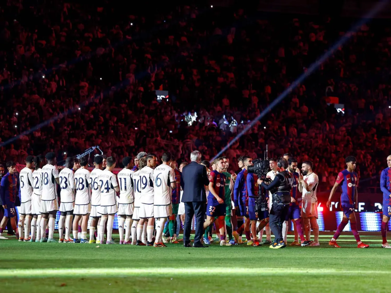 ريال مدريد رفض القيام بممر شرفي لبرشلونة معاملة بالمثل (غيتي)