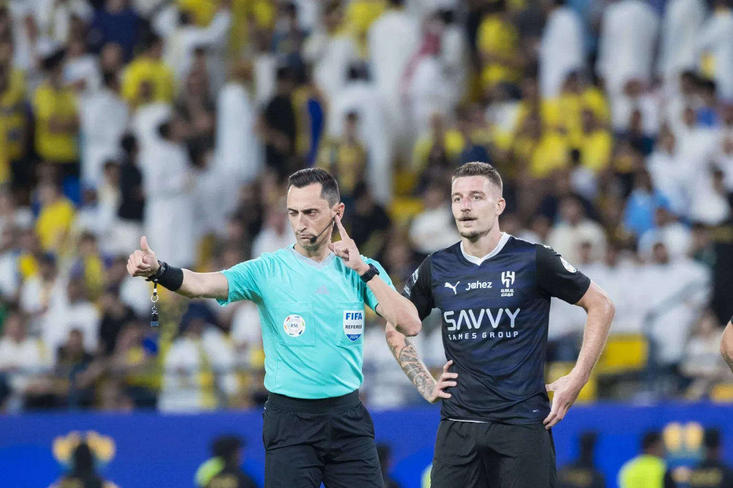 خبراء التحكيم انقسموا حول قرار الاسباني خوسيه (تصوير: يزيد السمراني) 