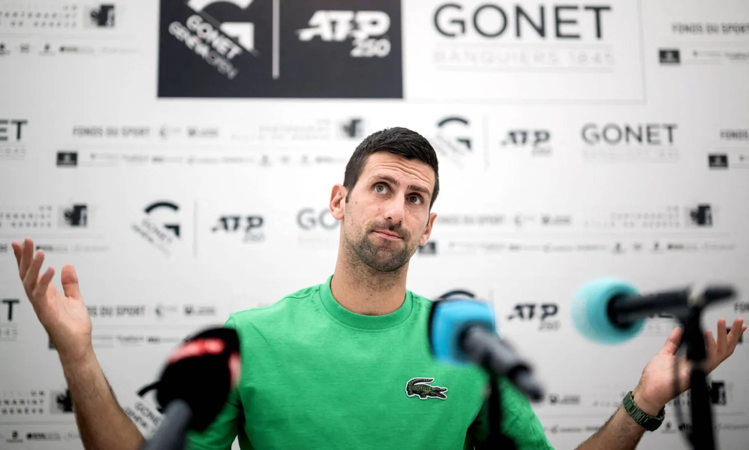 ديوكوفيتش خلال حديثه للصحافيين (أ.ف.ب)