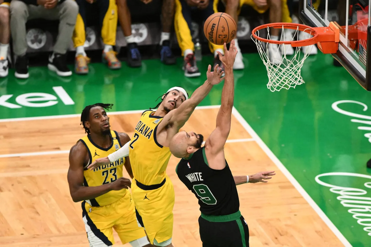 عادل براون أعلى رقم مُسجّل باسمه في الأدوار الإقصائية (رويترز)