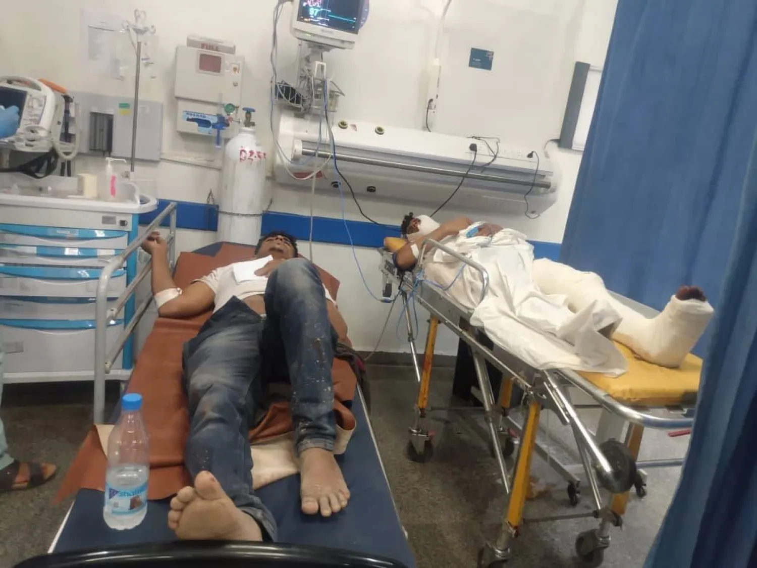 يمنيان أصيبا بلغم انفجر في سيارة في أثناء مرورهما بمنطقة الرمة التابعة لمديرية المخا غرب اليمن (المرصد اليمني للألغام)