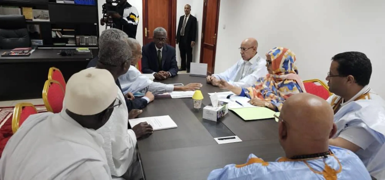 ولد الغزواني أثناء تقديم ملف ترشحه للمجلس الدستوري اليوم الجمعة (الشرق الأوسط)