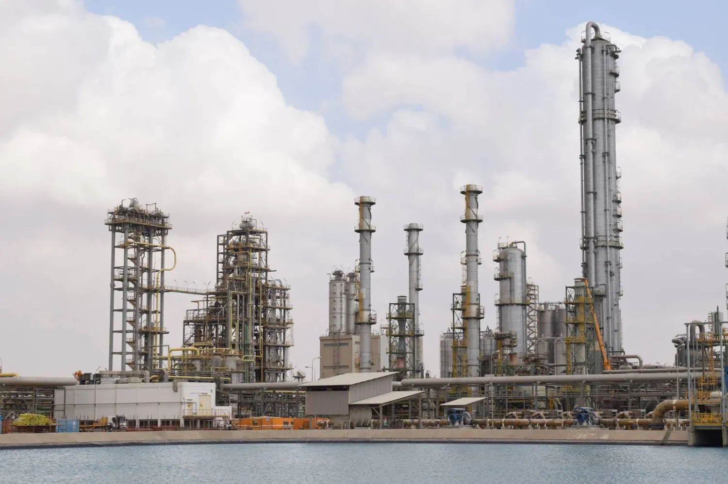 أحد المصانع التابعة لـ«ناتبت» في ينبع غرب السعودية (الشركة)