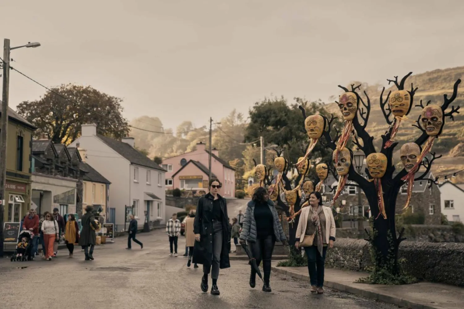 Kara komediyi gerilimle buluşturan Bodkin, 9 Mayıs'ta gösterime girdi (Netflix)