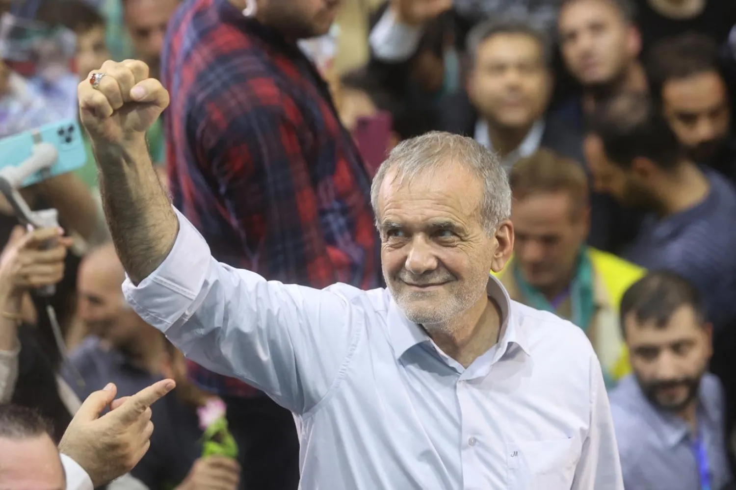 Pezeşkiyan, Batı medyasında "reformist" diye nitelendi (Reuters)