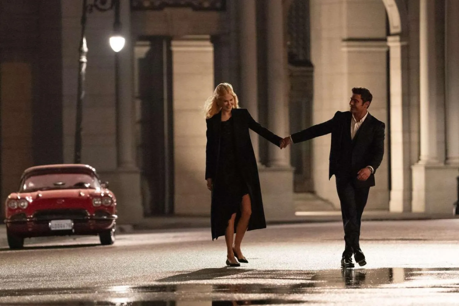 Bir Aile Meselesi'nin yönetmenliğini, 2007 yapımı Özgürlük Yazarları'yla (Freedom Writers) tanınan 64 yaşındaki Richard LaGravenese üstleniyor (Netflix)