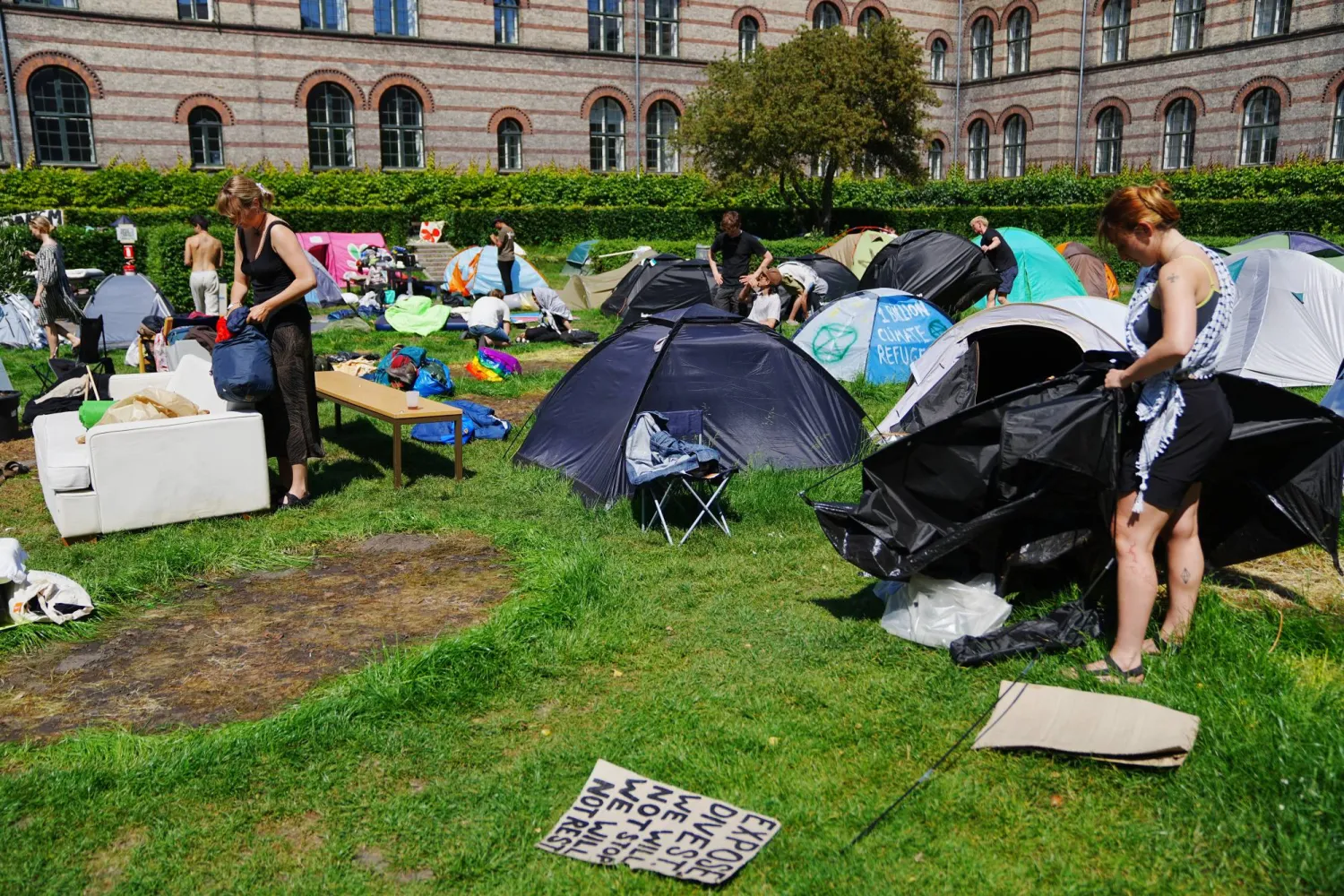 احتجاجات للطلاب في جامعة كوبنهاغن (إ.ب.أ)