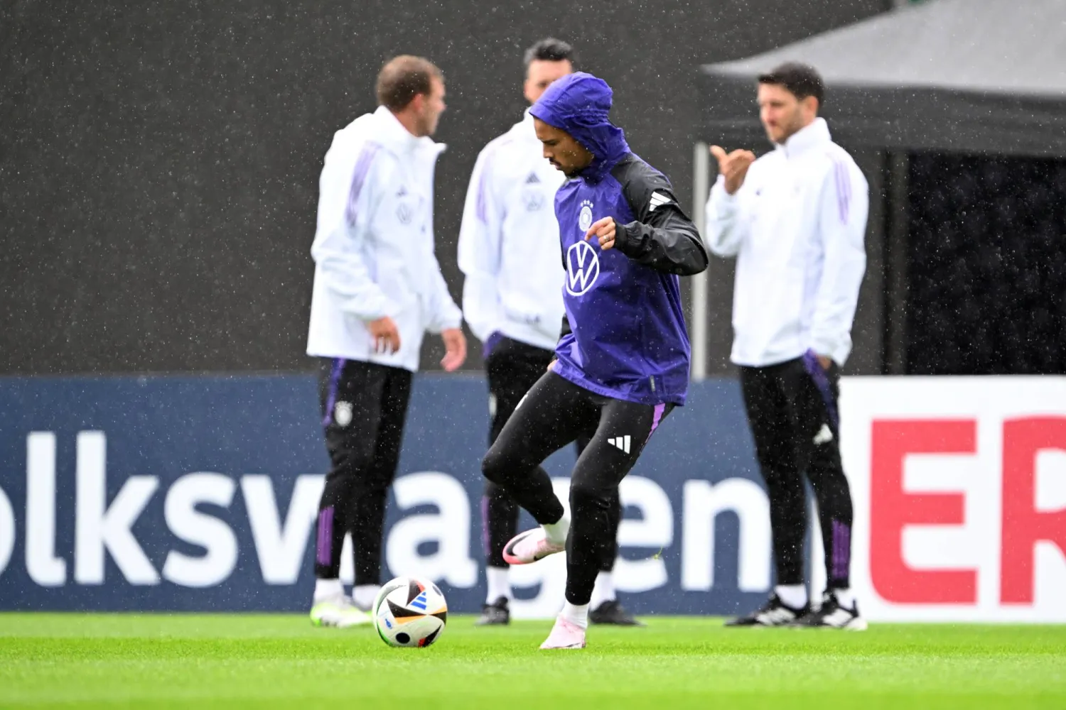 ليروي ساني (د.ب.أ)