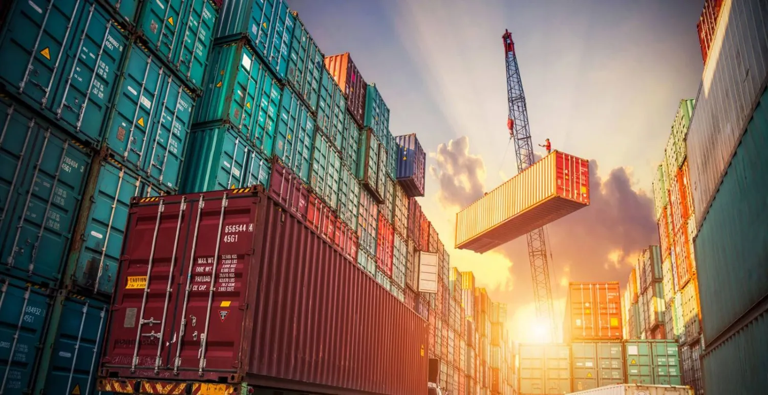 جانب من إحدى الخدمات التي يعمل عليها «التصدير والاستيراد السعودي» لتمكين مستقبل صادرات المنشآت الصغيرة والمتوسطة (موقع البنك)