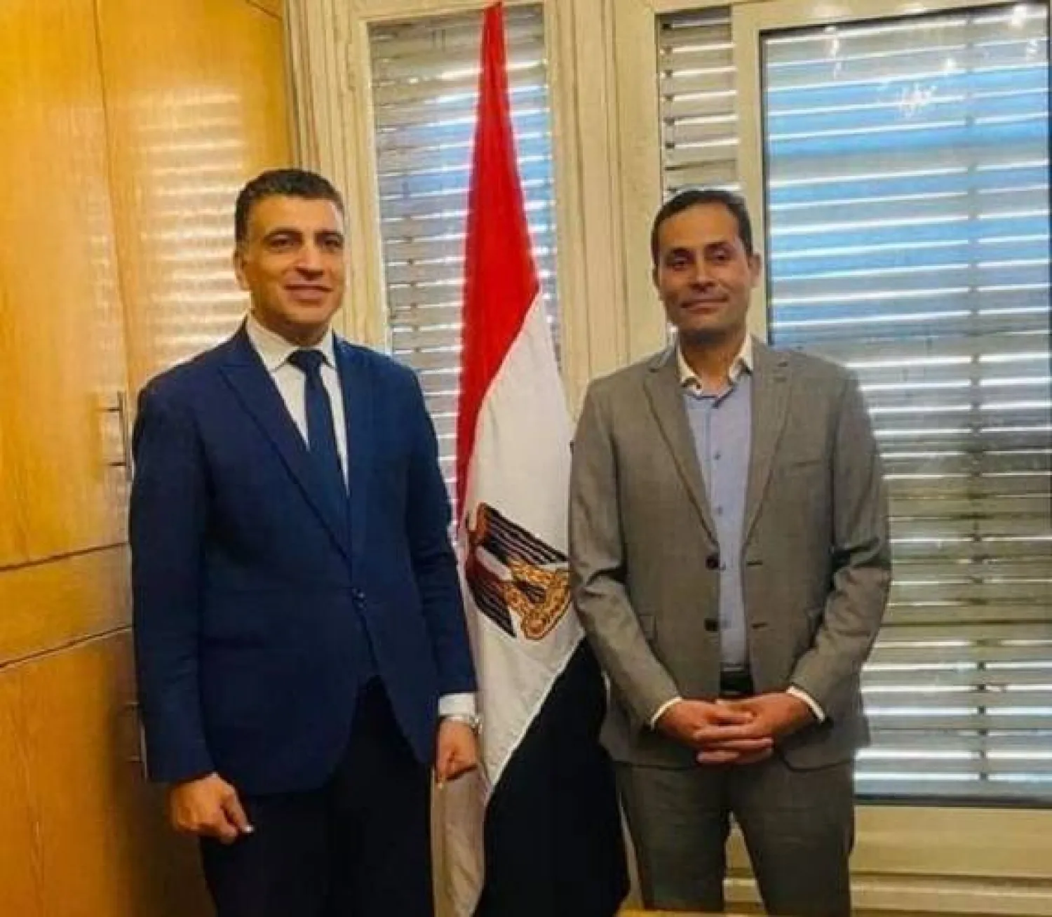 الطنطاوي (يميناً) ومدير حملته (يساراً)  (صفحة الطنطاوي على فيسبوك)