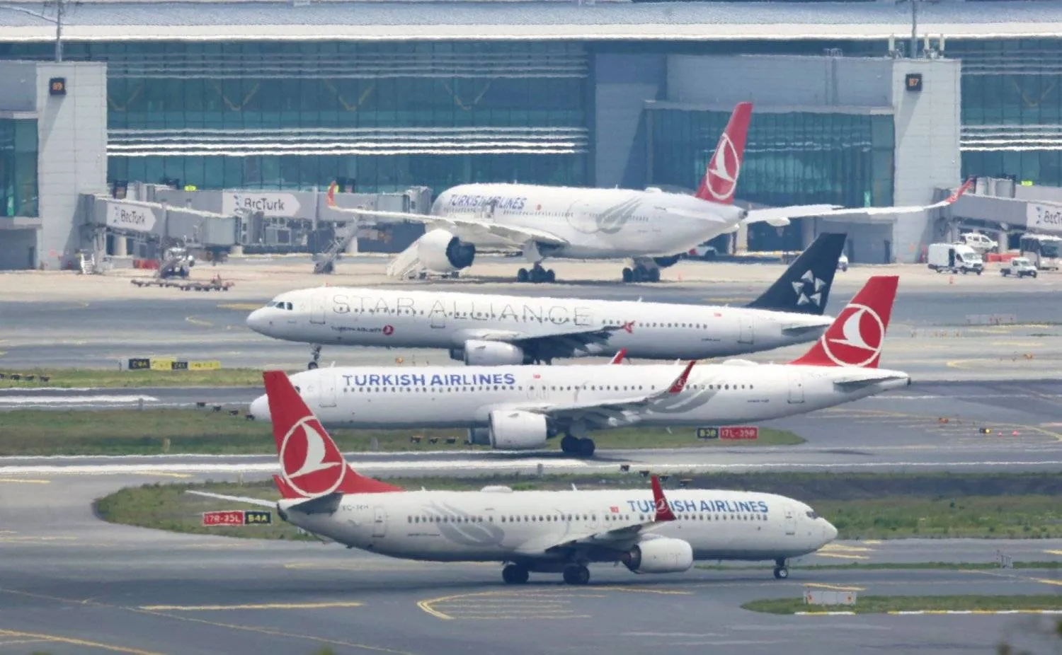 Turkish Airlines aircraft are pictured on the tarmac of Istanbul Grand Airport in Istanbul, Türkiye May 23, 2023. Reuters