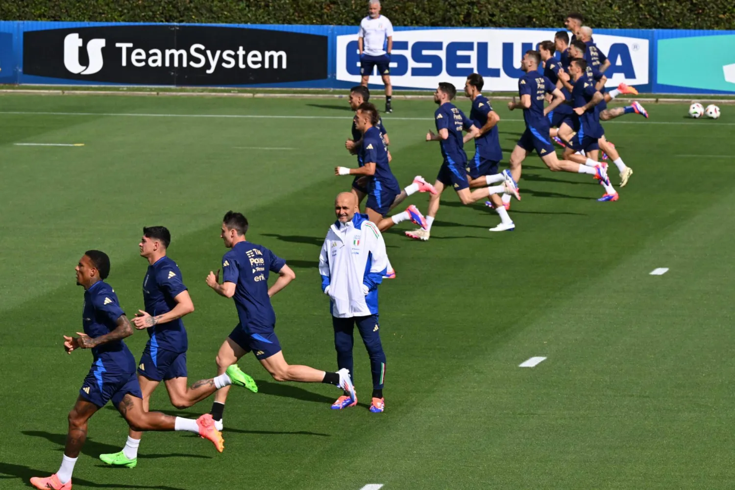 منتخب إيطاليا يتأهب لكأس اليورو (إ.ب.أ)