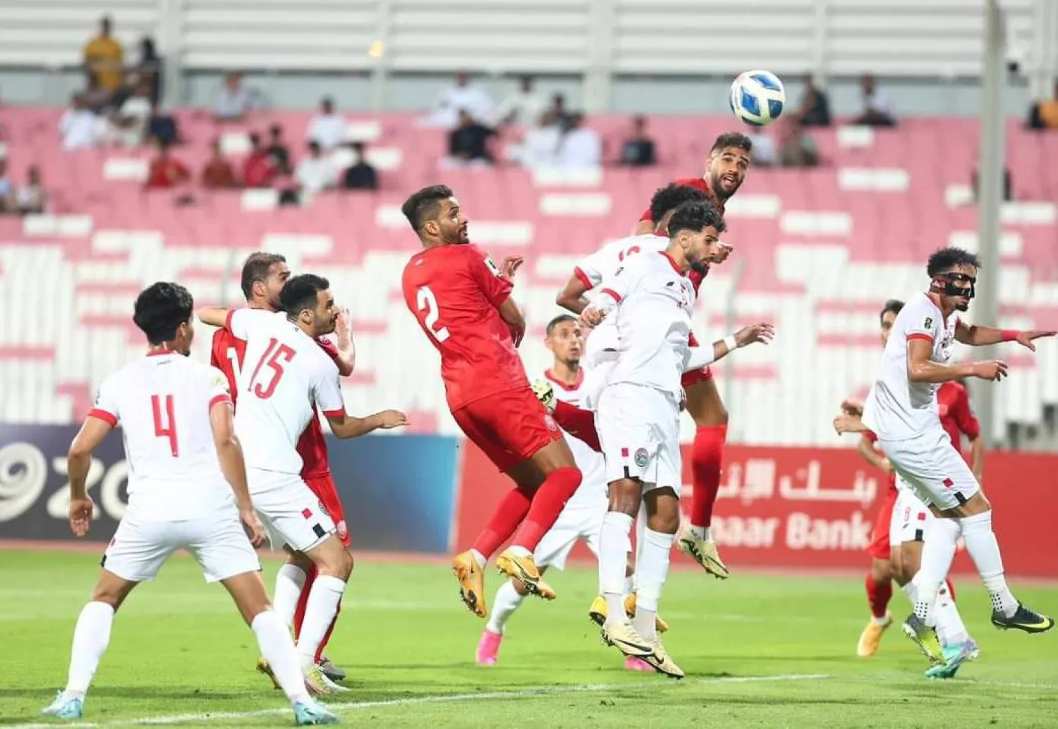 جانب من مواجهة البحرين واليمن (الشرق الأوسط)