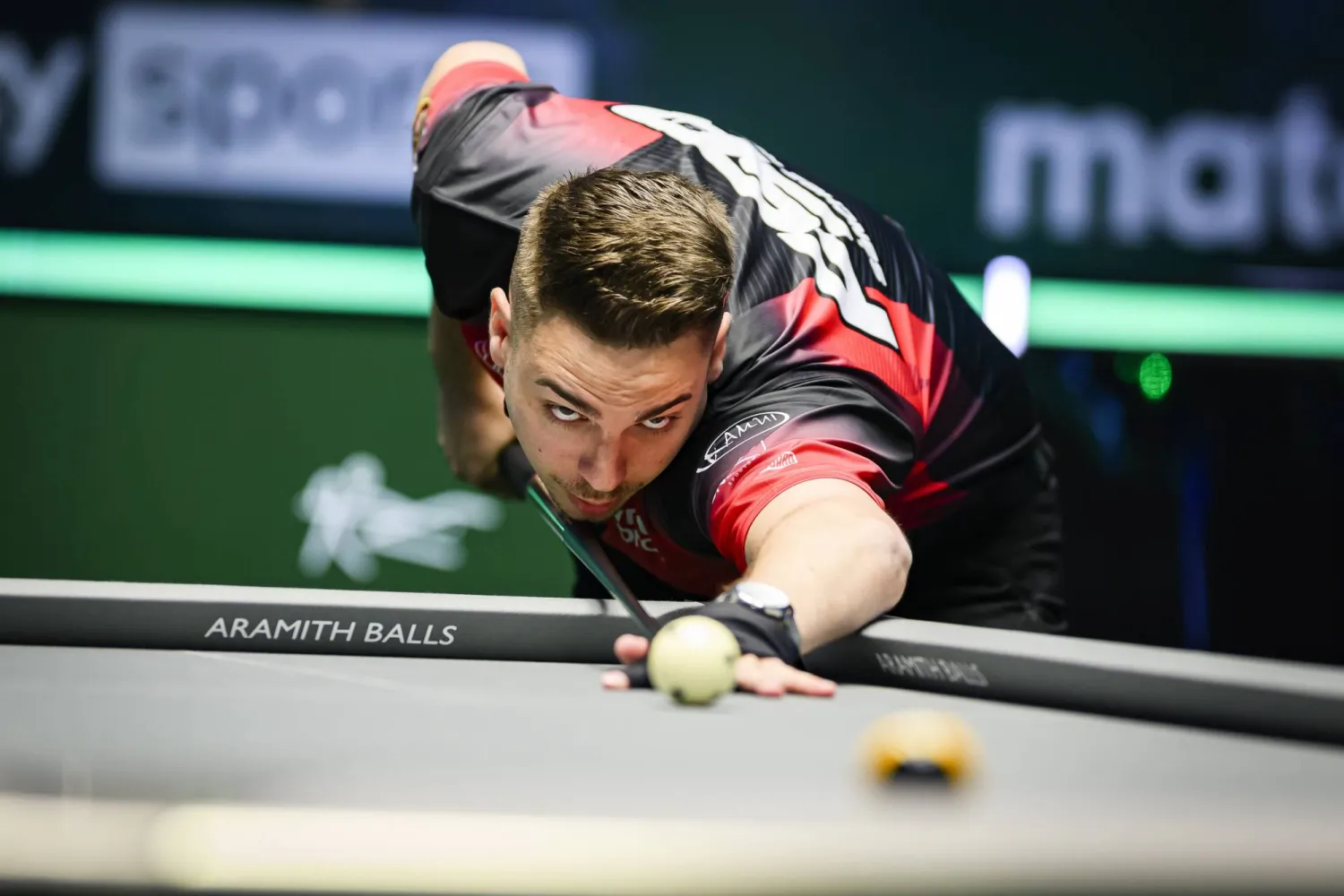 الإسباني فرانسيسكو سانشيز رويز المصنف الأول في اللعبة (الشرق الأوسط)