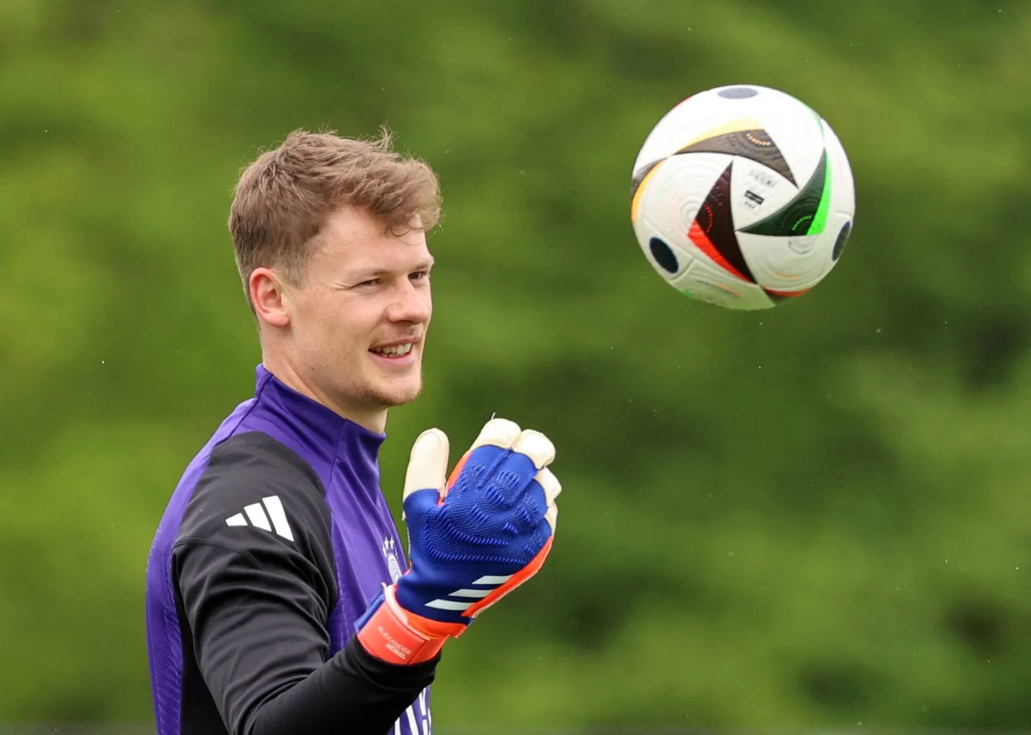 ألكسندر نوبل مهدد بالاستبعاد من قائمة ألمانيا لليورو (رويترز)