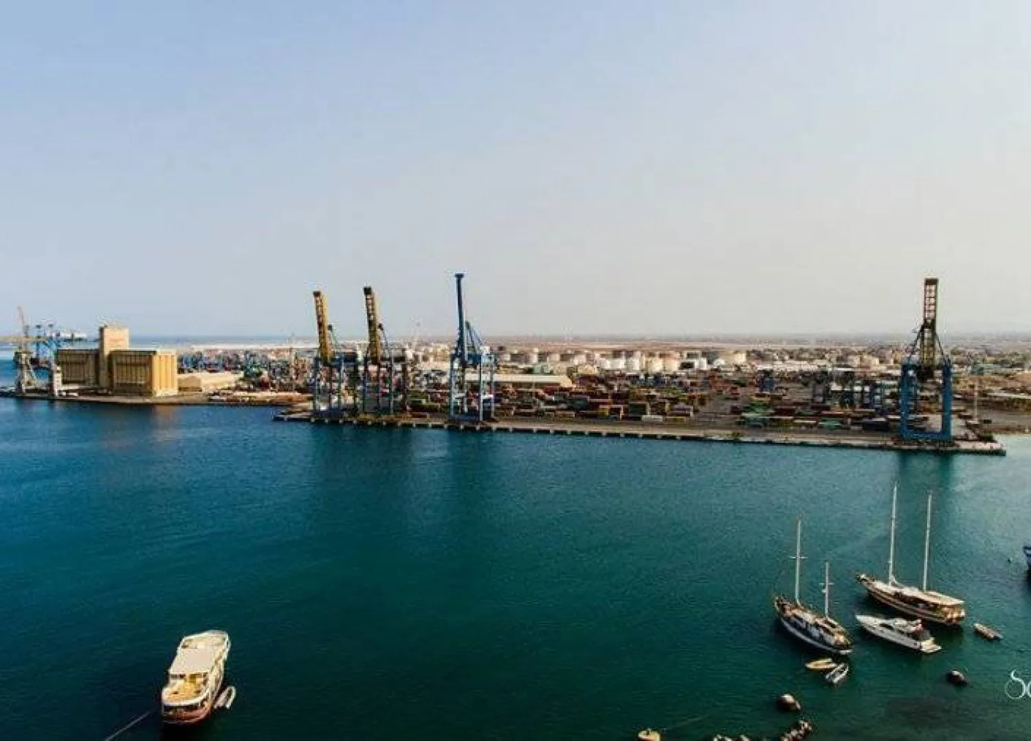 مرفأ بورتسودان على البحر الأحمر محل تجاذب دولي للحصول على موطئ قدم عليه (سونا)