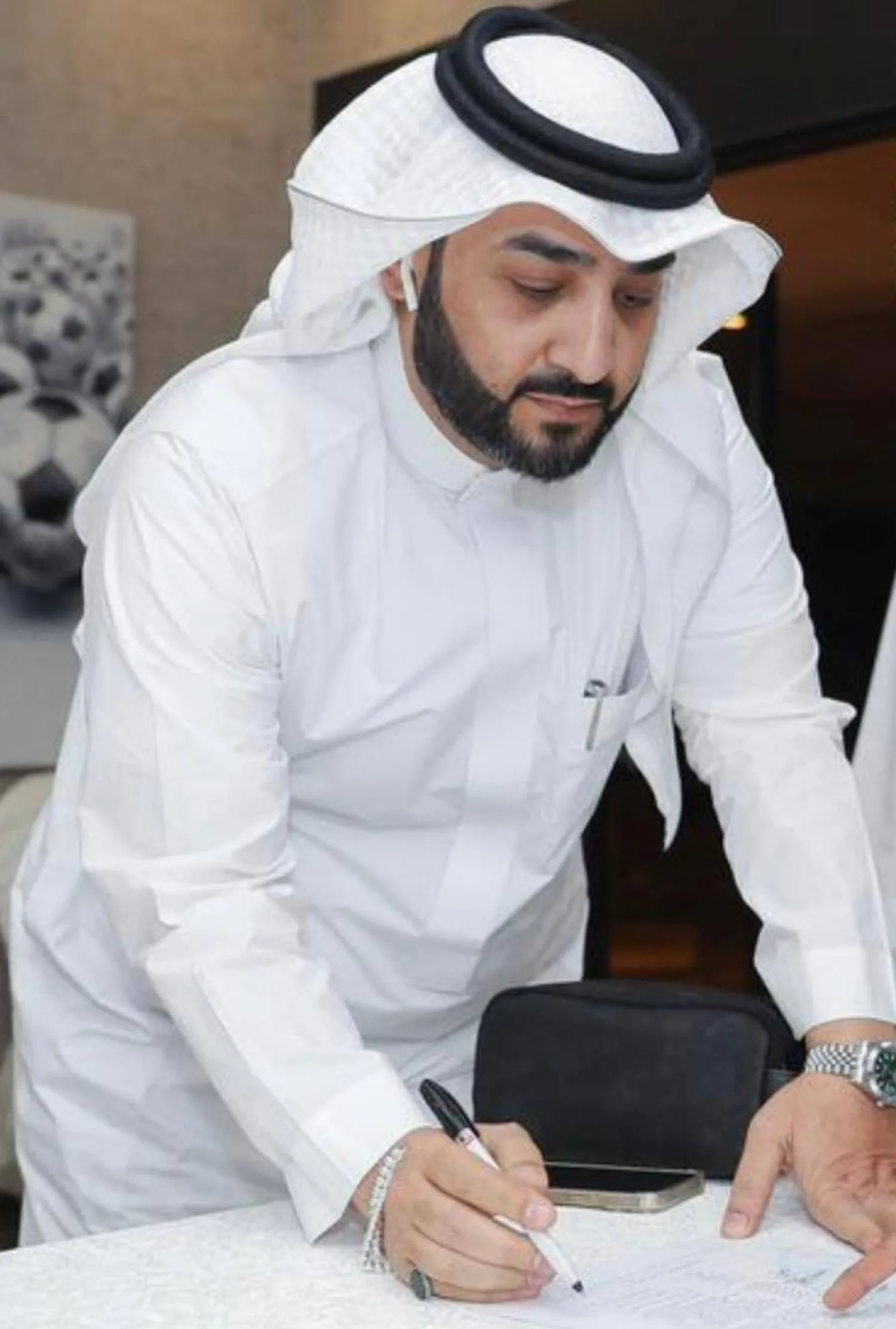 خالد العيسى وجد منافسا آخر على كرسي الرئاسة الأهلاوي (الشرق الاوسط)