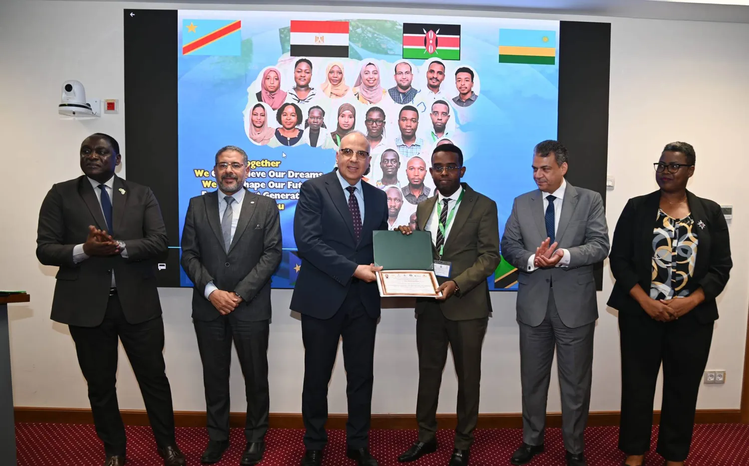 وزير الري المصري خلال ختام دورة في القاهرة بمشاركة 23 متدرباً من دول حوض النيل والقرن الأفريقي (وزارة الري المصرية)