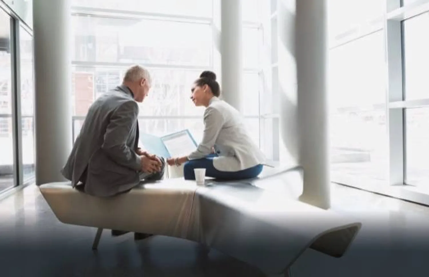 التحدث ليس وسيلة التواصل الوحيدة (رويترز)