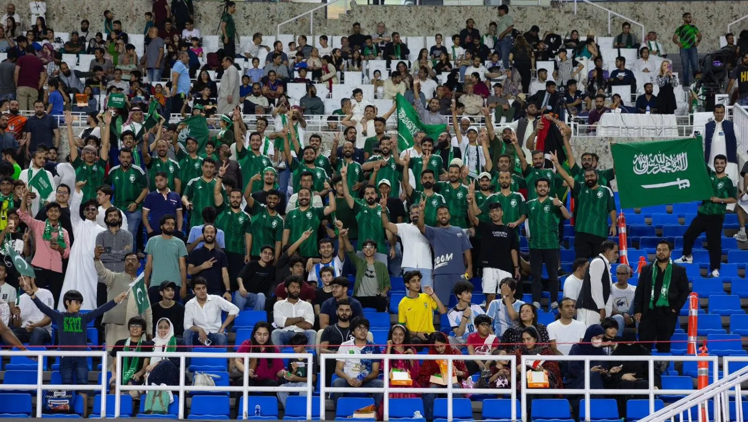 جماهير سعودية ساندت الأخضر في مباراته الأخيرة أمام باكستان (المنتخب السعودي)