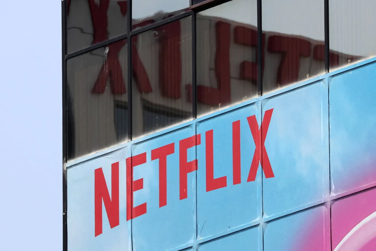 FILE PHOTO: The Netflix logo is seen on their office in Hollywood, Los Angeles, California, US July 16, 2018. REUTERS/Lucy Nicholson/File Photo