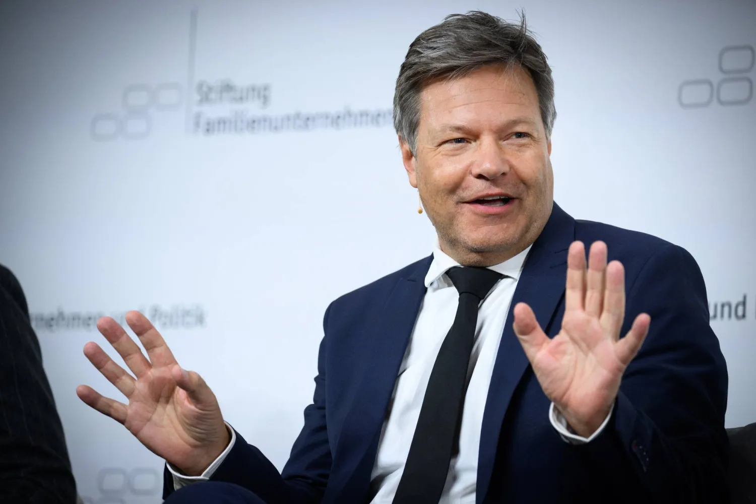 روبرت هابيك (د.ب.أ)