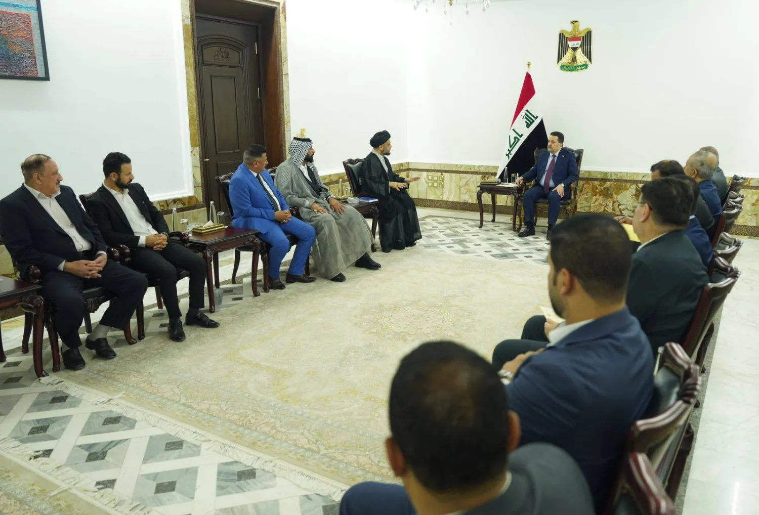 السوداني مع وفد محافظة المثنى (مكتب إعلام رئاسة الوزراء)