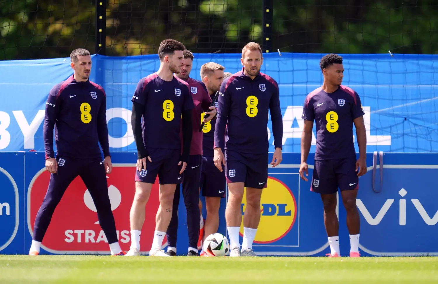 هاري كين خلال تدريبات إنجلترا (د.ب.أ)