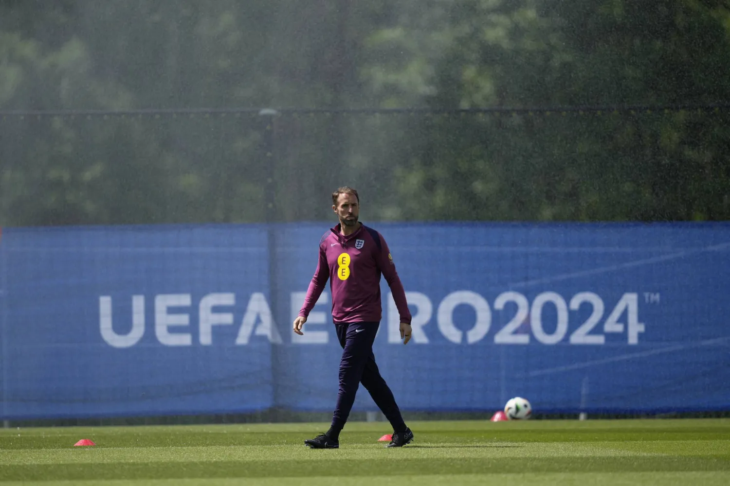 ساوثغيت اطمأن على لاعبيه قبل مواجهة صربيا (أ.ب)