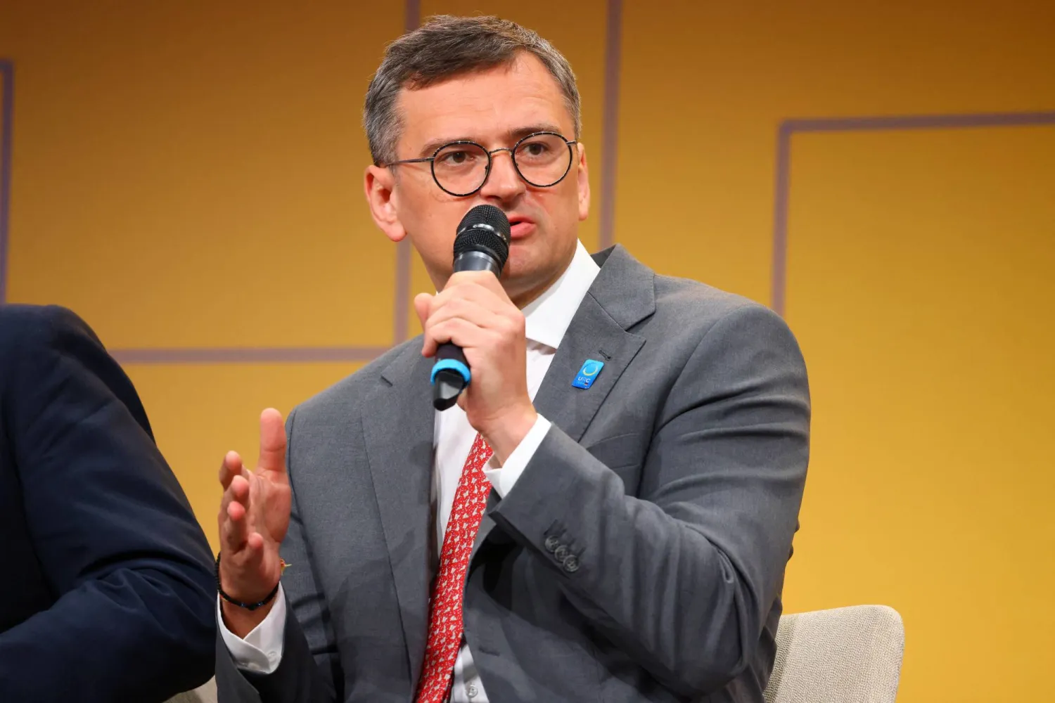 وزير الخارجية الأوكراني دميترو كوليبا (رويترز)