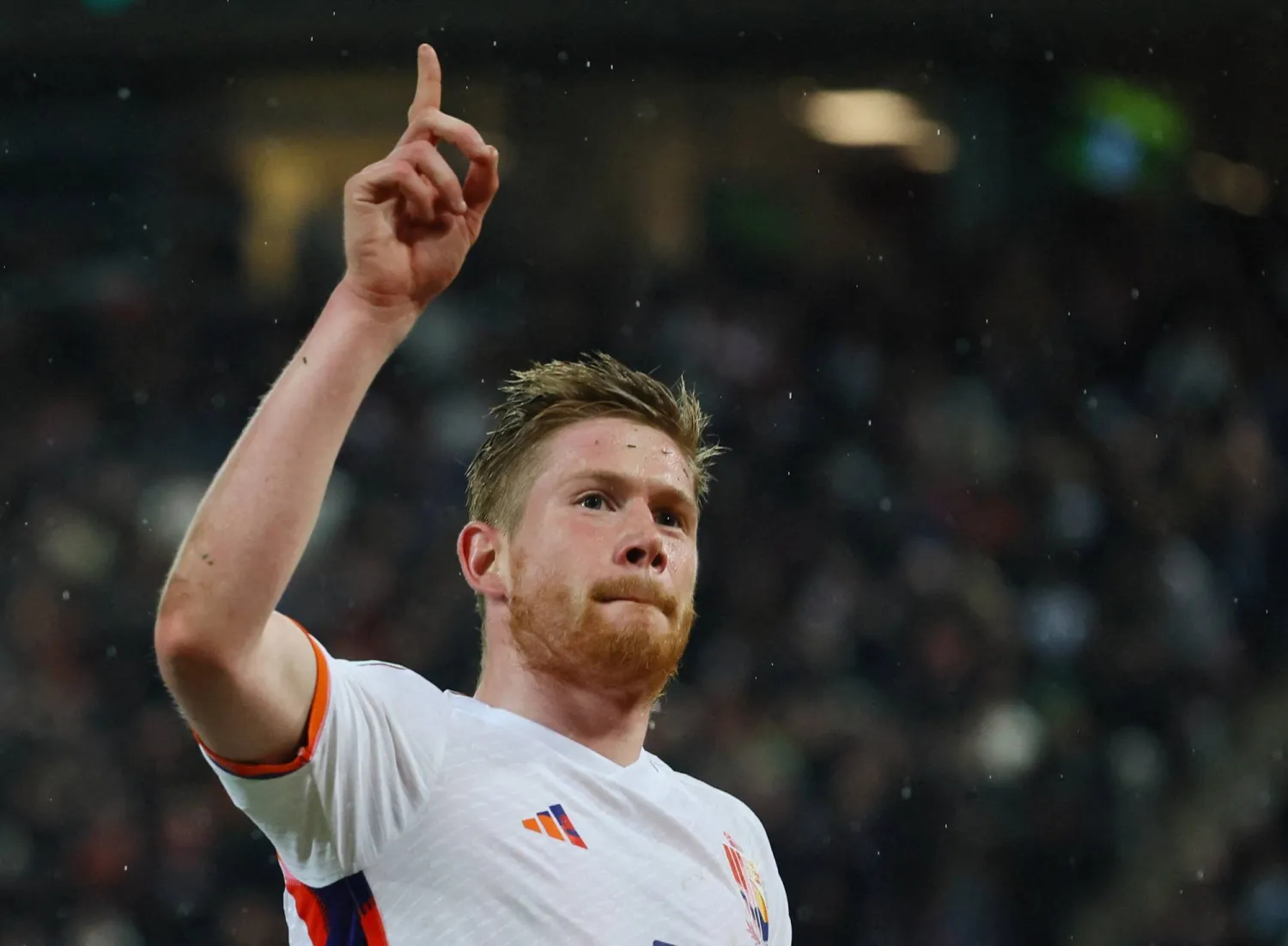 دي بروين قال إنه جاهز تماماً لقيادة بلجيكا في أمم أوروبا (رويترز)