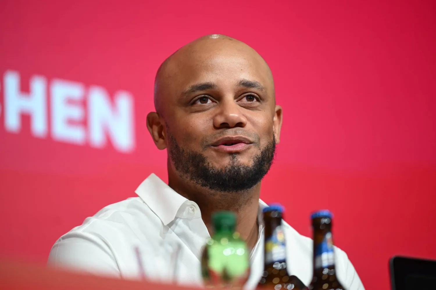 فينسينت كومباني سيقود بايرن ميونيخ في الموسم الجديد (د.ب.أ)