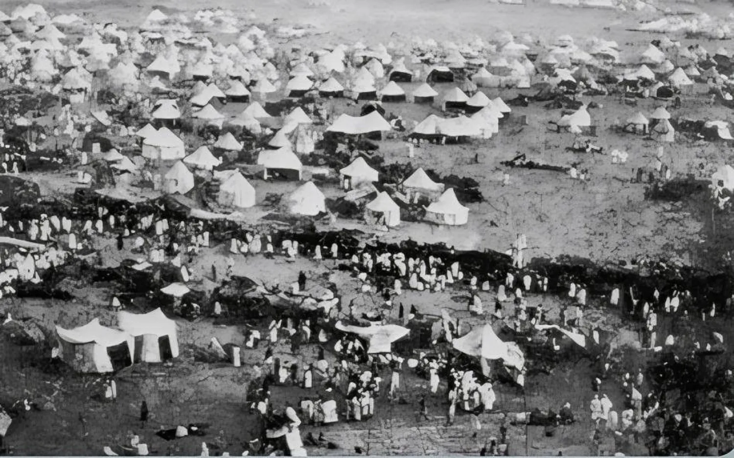 Hajj pilgrims’ camps at the beginning of the Saudi era (Asharq Al-Awsat)