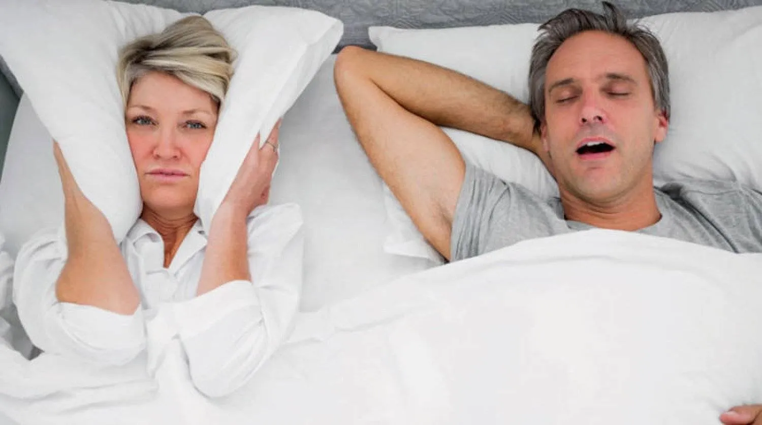 من يشخر أكثر... الرجل أم المرأة؟