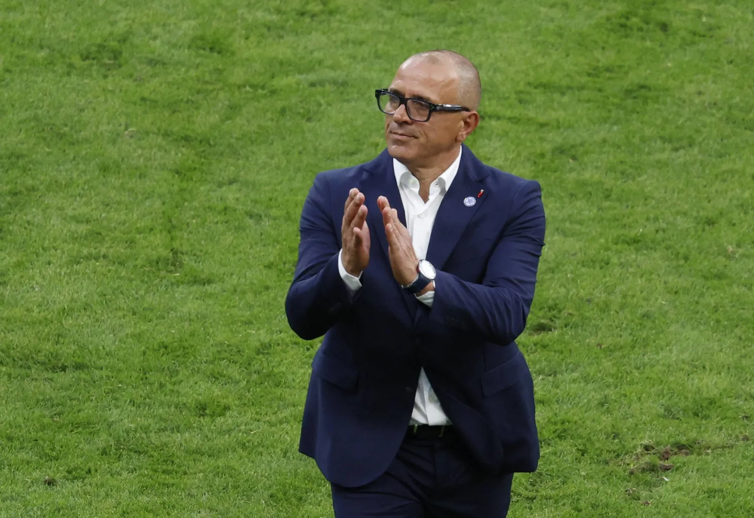 فرانشيسكو كالتسونا مدرب سلوفاكيا (رويترز)