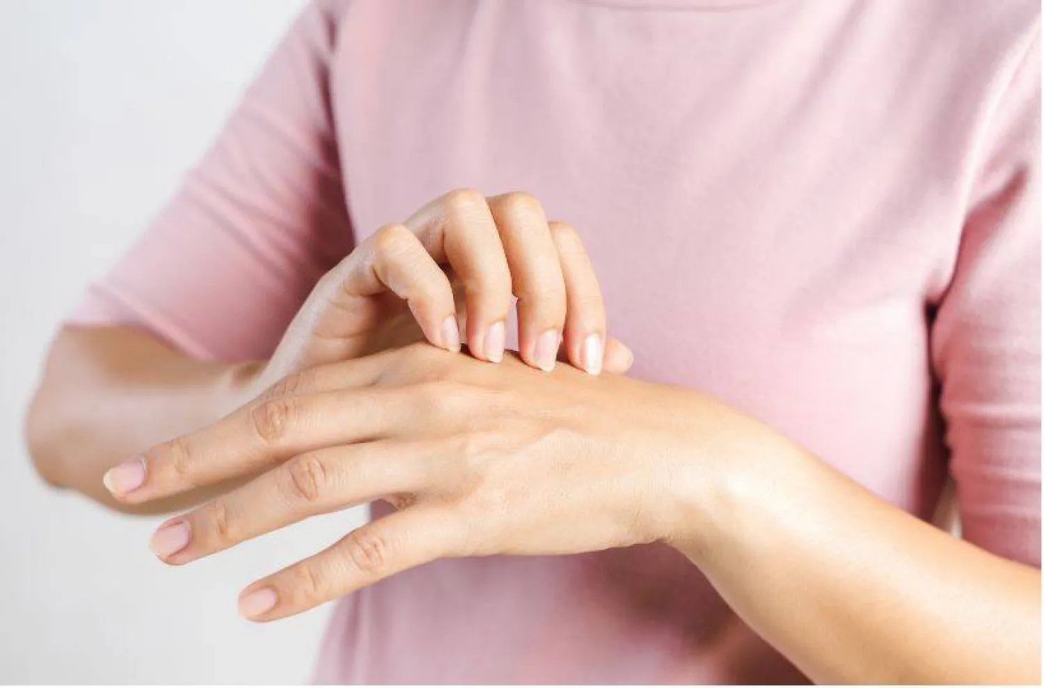 الدراسة وجدت أنه من بين 17 مادة من المواد الكيميائية الأبدية التي تم اختبارها 15 منها أظهرت امتصاصاً «كبيراً» في الجلد 