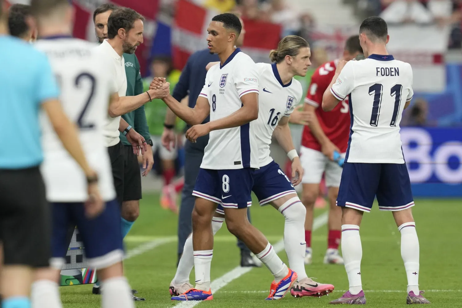 إنجلترا تحتاج إلى تجنب الخسارة لتضمن التأهل ولتتصدر المجموعة (أ.ب)