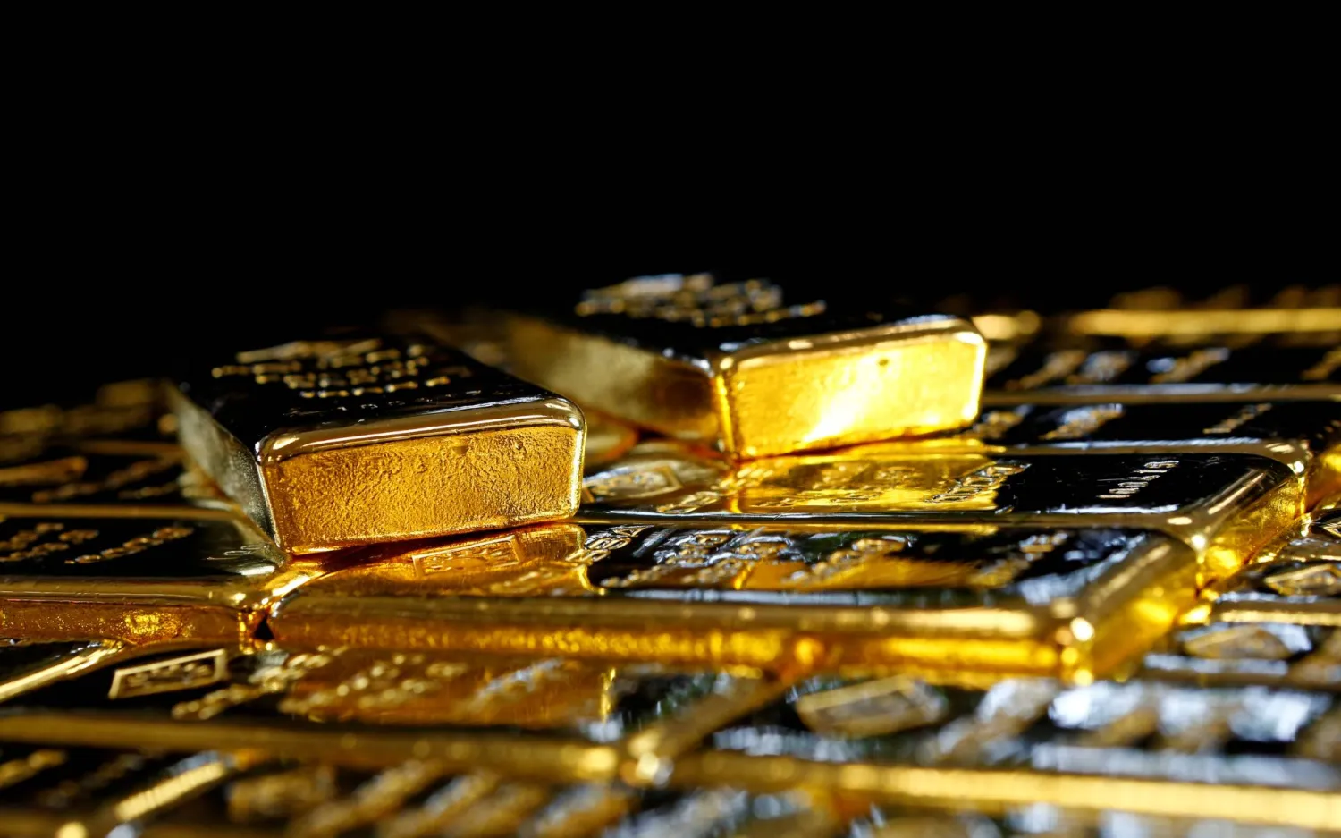 سبائك الذهب في مصنع «أوغوسا» في فيينا (رويترز)