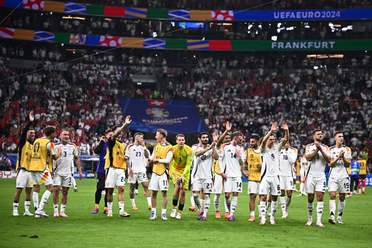 ترتبط الجوائز المالية بأداء الفريق وهو الإجراء الذي كان متبعاً في البطولات الماضية (د.ب.أ)