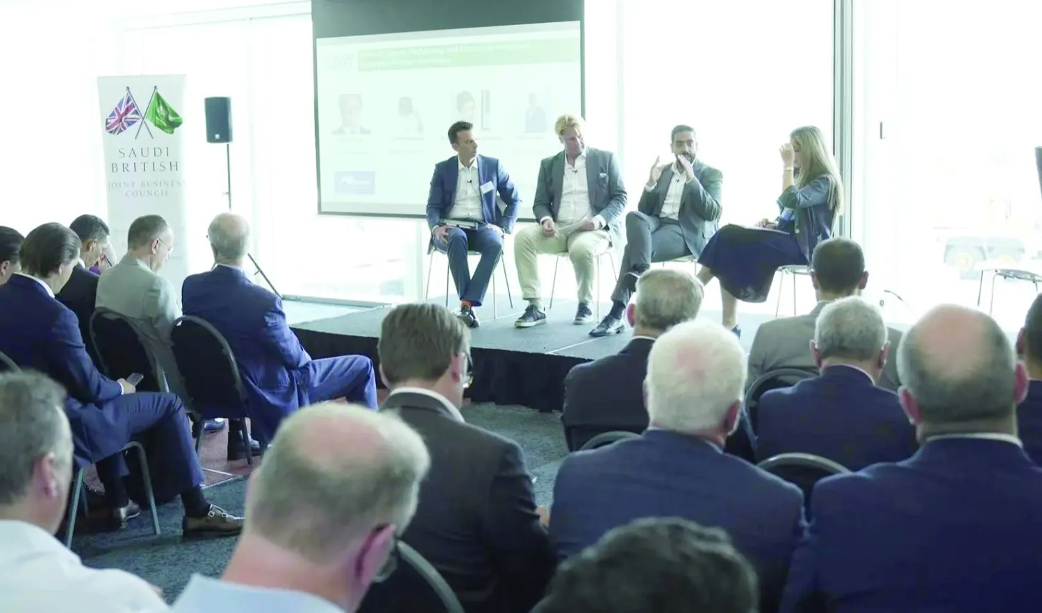 
جانب من منتدى الاستثمار الرياضي البريطاني - السعودي الذي عُقد في لندن (واس)