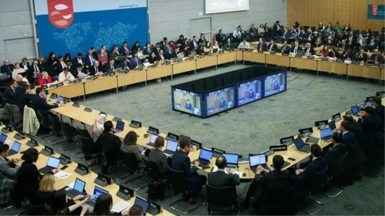 جانب من اجتماعات مجموعة العمل المالي في سنغافورة (إكس)  